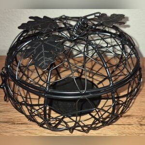 Black Metal Pumpkin Basket Wirh Easy Latch
